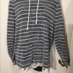 Navy/offwhite sweater pullover